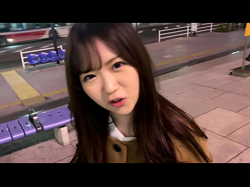 ❤️ Se is in freon dy't hearde ta deselde klup oan de universiteit. En sy is de meast oantreklike famke yn de club. Dit is in Japanske sexy sfear. ️ Just porno by wy ❌